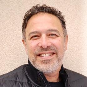Dan Rhodes