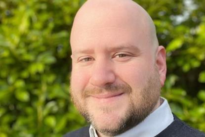 Dean Hogarth Headshot