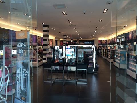 sephora-retail store AI